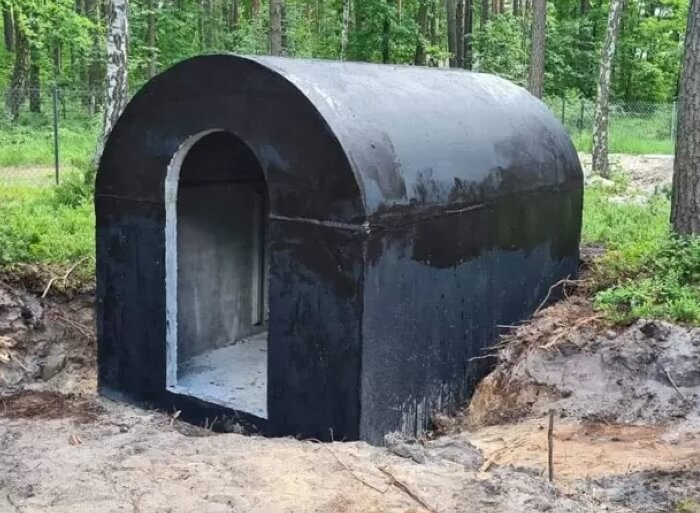 Betónová záhradná pivnica zapustená do zeme na pozemku klienta v Hlohovec
